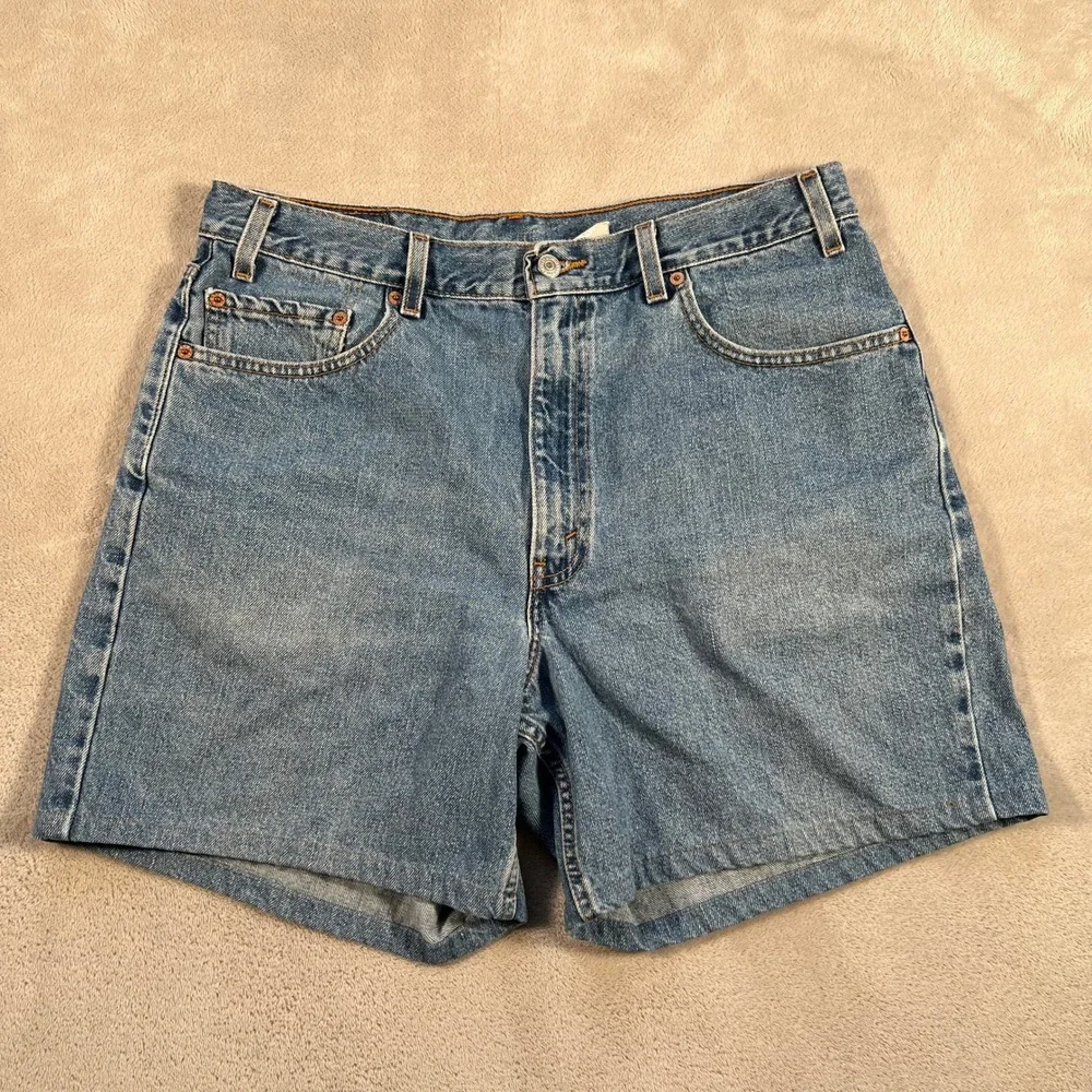 Vintage Levis 550 Relaxed Fit Denim Shorts Mens 34 Medium Wash Blue Cotton 90s